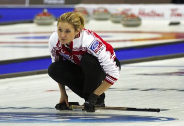Kadınlar Rusya fomina curling rock saatler