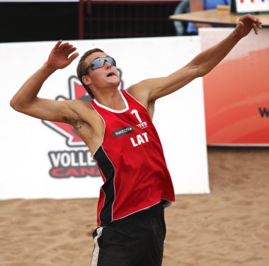 Letonya plaj voleybolu adam atlama