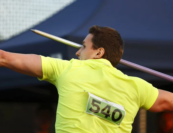 Javelin tirar hombre competidor —  Fotos de Stock