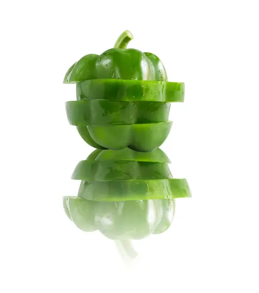 Geschnitten von grünem Paprika — Stockfoto