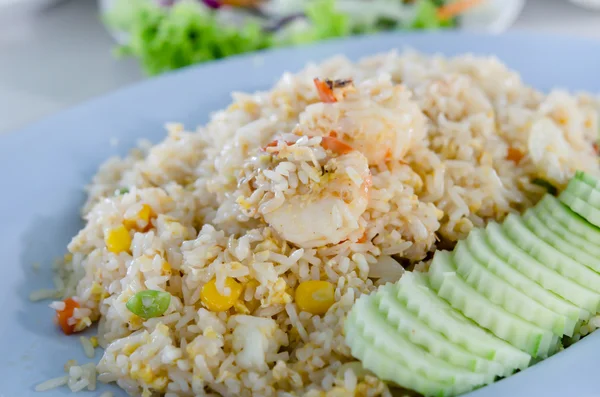 Arroz frito e camarão — Fotografia de Stock