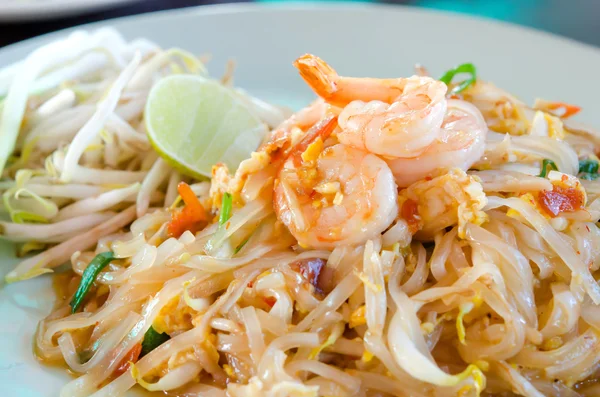 Noodles with shrimp — Stock Photo, Image