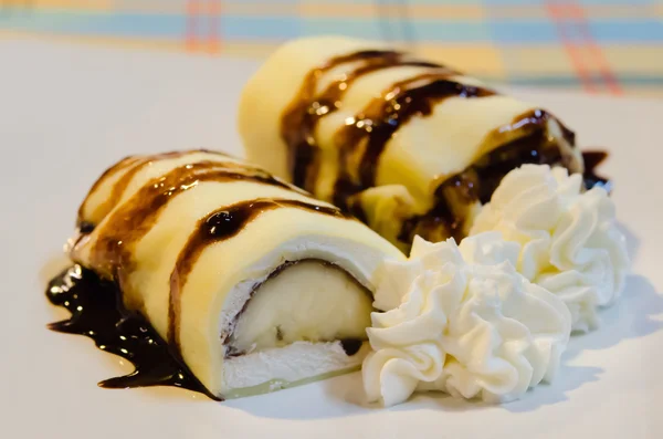 Banana crepe rolls — Stock Photo, Image
