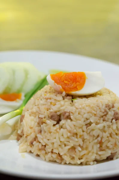 Smažená rýže a vajec — Stock fotografie