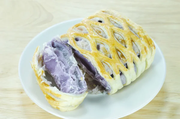 Taro pies on plate — Stock Photo, Image