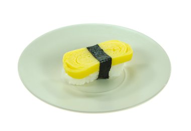 yumurta suşi yemek üzerinde