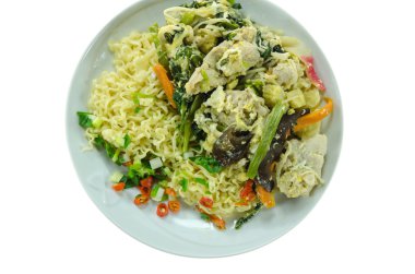 Üstten Görünüm erişte tabağı üzerinde