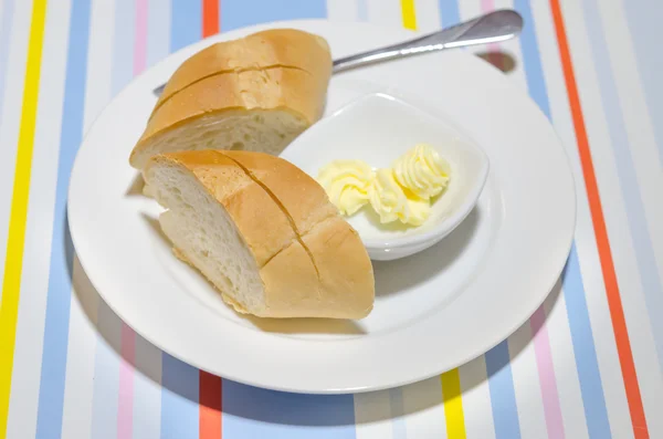 Хлеб и сыр — стоковое фото