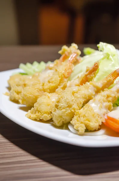 Shrimp salad with cream sauce — Stock Photo, Image