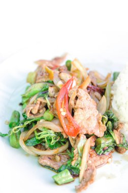 kızarmış biftek, baharatlı yemek karıştırın