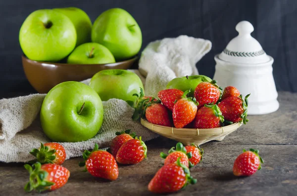 Fremdeles liv av frukt – stockfoto