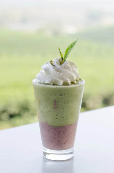 Buzlu süt yeşil çay — Stok fotoğraf