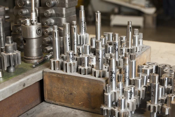 Metalen delen van hydraulische machines — Stockfoto