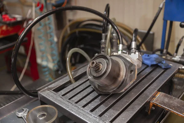 Onderhoud Van Een Versnellingspook Hydraulische Pomp Tafel — Stockfoto