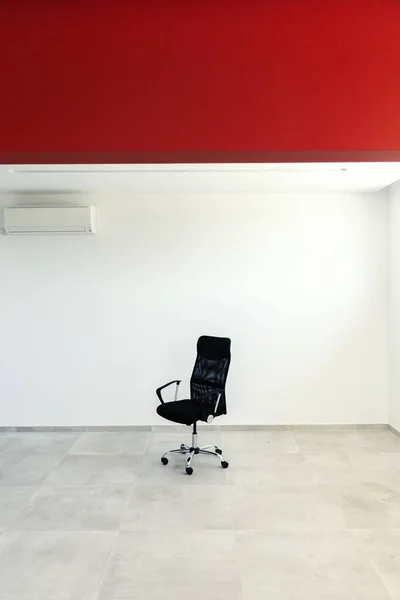 Empty Business Room Furniture Only Blak Chair Middle Room — Stock Photo, Image