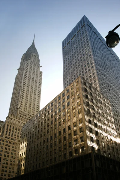 Nueva York Manhattan vista de la calle con Chrysler Building — Foto de Stock