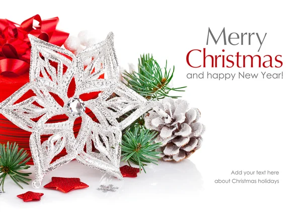 Weihnachten Lametta mit Zweig Firtree und rot Geschenk — Stockfoto