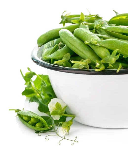 Fresh green peas with leaf and flower — Stock Photo, Image