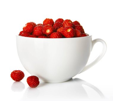 Bardakta yabani çilek..