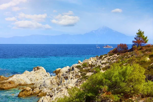 Chalkidiki, Greece. Mount Athos Aion-Oros Island from Sithonia — Stockfoto