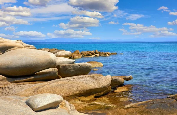 Playa Karidi Península Sithonia Chalkidiki Grecia Grandes Piedras Costa Del —  Fotos de Stock