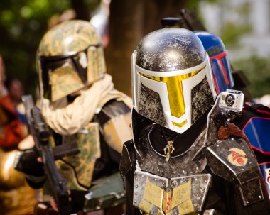 Atlanta - Eyl. 1: star wars hayranı giyinmiş olarak boba fett yürüyüşleri yıllık dragoncon geçit Eylül tarihinde. 1, 2012. Dragoncon faturaları kendisi dünyanın en büyük bilim kurgu buluşması olarak.
