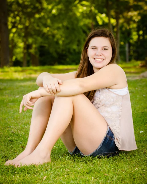 Portrait of happy teenage or adolescent girl outdoors — Stock Photo, Image