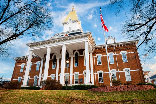 Historic building with gold dome in Dahlonega, Georgia — Stock Photo, Image