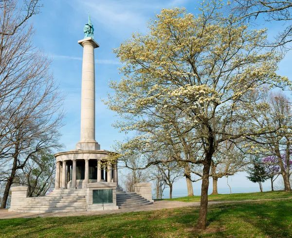Памятник солдатам Гражданской войны в Поинт-Парке на Смотрительной горе возле Чаттануги, штат Теннесси — стоковое фото