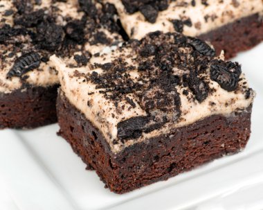 kurabiye ve oreo Çerezler yapılan tepesi ile krem kek