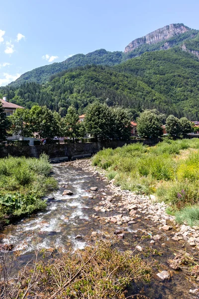 Teteven Bulgaria Ιουλίου 2021 Τυπικός Δρόμος Και Κτίριο Στην Πόλη — Φωτογραφία Αρχείου