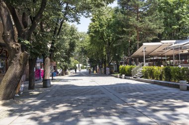 VELINGRAD, BULGARIA - 29 Haziran 2021: Bulgaristan 'ın ünlü Velingrad, Pazardzhik bölgesinin merkezi