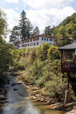 ORESHAK, BULGARIA - 31 Ağustos 2021: Ortaçağ Troyan Varsayım Manastırı, Lovech bölgesi, Bulgaristan