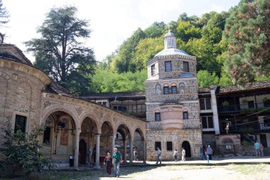 ORESHAK, BULGARIA - 31 Ağustos 2021: Ortaçağ Troyan Varsayım Manastırı, Lovech bölgesi, Bulgaristan