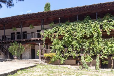 ORESHAK, BULGARIA - 31 Ağustos 2021: Ortaçağ Troyan Varsayım Manastırı, Lovech bölgesi, Bulgaristan