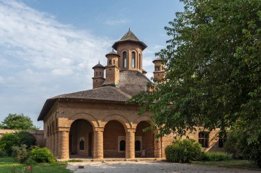 Romanya 'nın Bükreş kenti yakınlarındaki Mogosoaia Sarayı' nın yaz manzarası