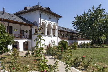Romanya 'nın Bükreş kenti yakınlarındaki Ortaçağ Cernica Manastırı