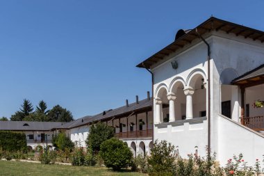 Romanya 'nın Bükreş kenti yakınlarındaki Ortaçağ Cernica Manastırı