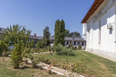 Romanya 'nın Bükreş kenti yakınlarındaki Ortaçağ Cernica Manastırı