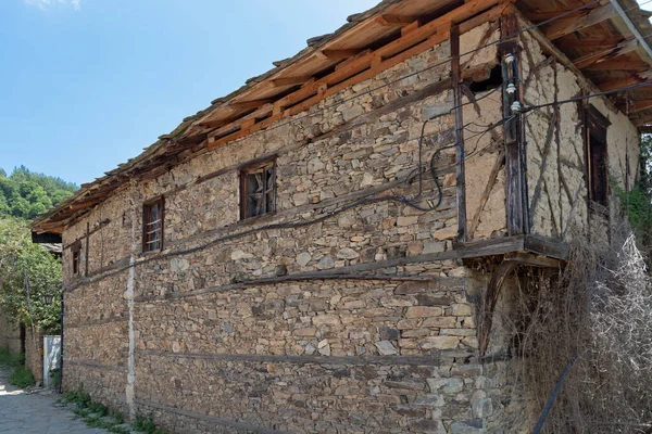 Село Лештен Автентичними Будинками Дев Ятнадцятого Століття Благородська Область Болгарія — стокове фото