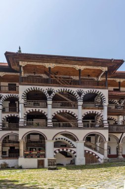 RILA MONASTERY, BULGARIA - 24 Haziran 2021: Rila (Rila Manastırı), Kyustendil Bölgesi, Bulgaristan 'daki Saint Ivan (John) Manastırı' nın iç manzarası