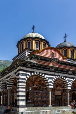 RILA MONASTERY, BULGARIA - 24 Haziran 2021: Rila (Rila Manastırı), Kyustendil Bölgesi, Bulgaristan 'daki Saint Ivan (John) Manastırı' nın iç manzarası