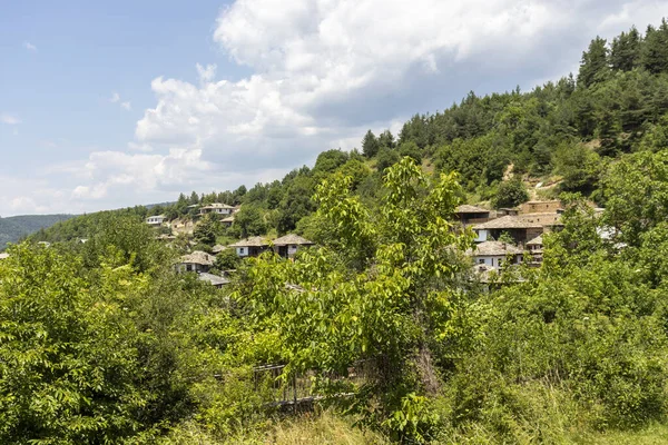 Dorp Leshten Met Authentieke Negentiende Eeuwse Huizen Regio Blagoevgrad Bulgarije — Stockfoto