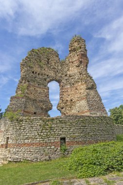 Bulgaristan 'ın Vidin Bölgesi' nin Kula kentindeki antik Roma Kalesi Castra Martis kalıntıları