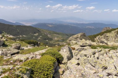 Rila Dağı inanılmaz manzara yakın korkunç göl, Bulgaristan