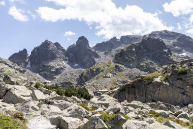 Rila Dağı inanılmaz manzara yakın korkunç göl, Bulgaristan
