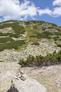 Rila Dağı inanılmaz manzara yakın korkunç göl, Bulgaristan