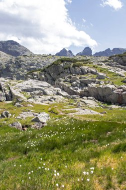 Rila Dağı inanılmaz manzara yakın korkunç göl, Bulgaristan