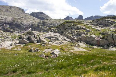Rila Dağı inanılmaz manzara yakın korkunç göl, Bulgaristan