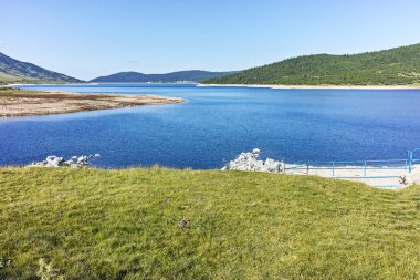 Belmeken Reservoir, Rila Dağı, Bulgaristan ile muhteşem manzara